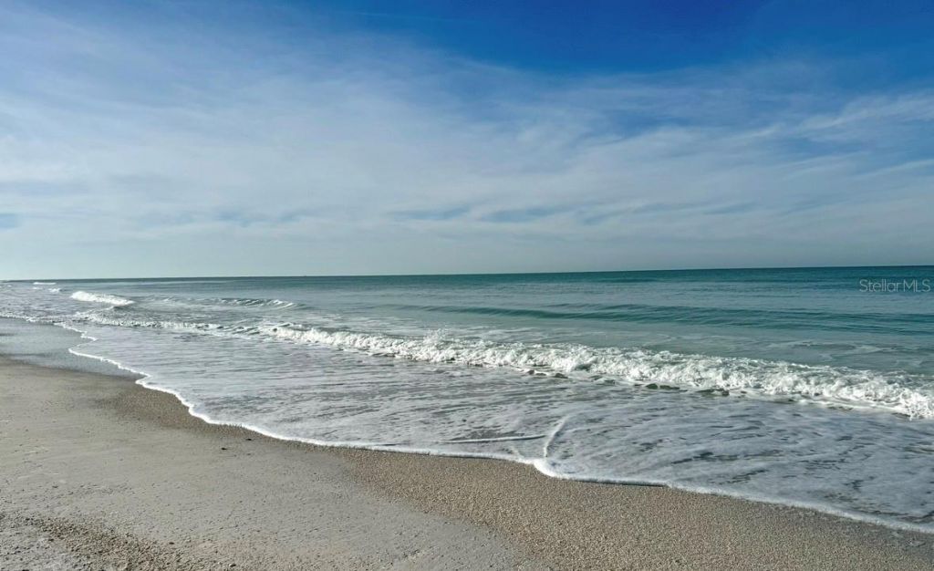 831 N North Shore Drive, Anna Maria, FL 34216 Photo