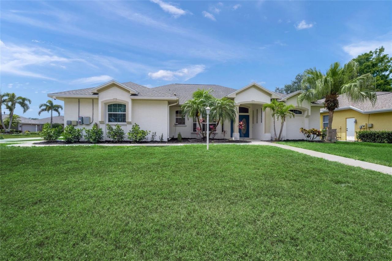 5226 Magnolia Pond Drive, Sarasota, FL 34233 Main Photo