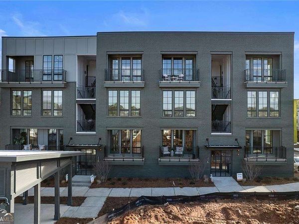 989 Bibbs Circle, Unit 25, Atlanta, GA 30318