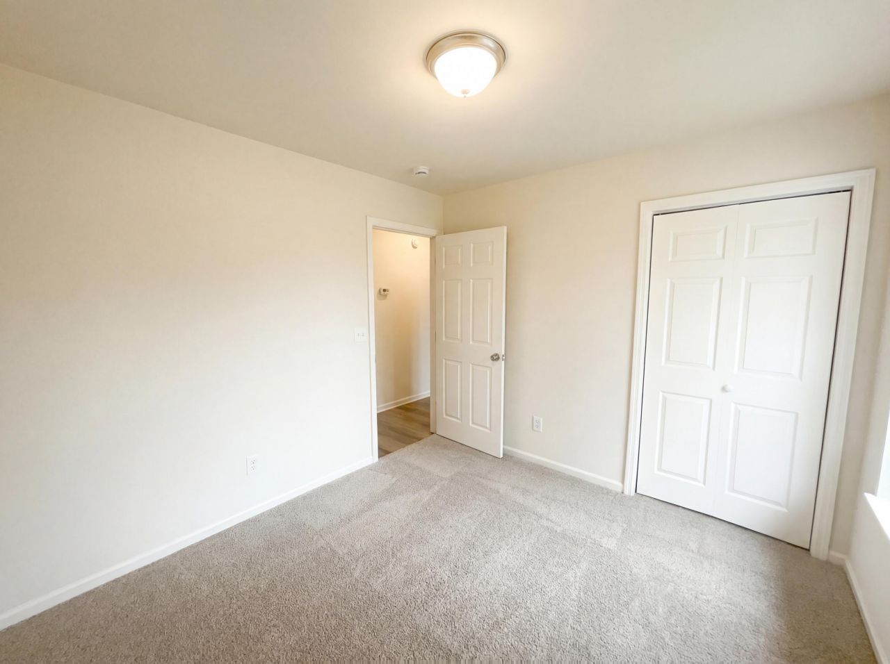 336 Price Street Photo 10