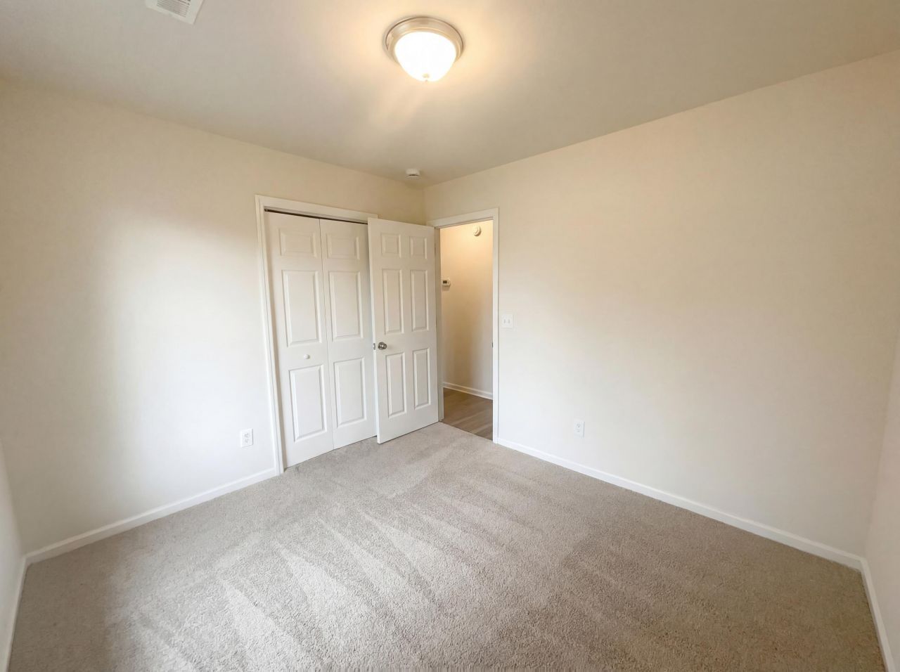 336 Price Street Photo 12