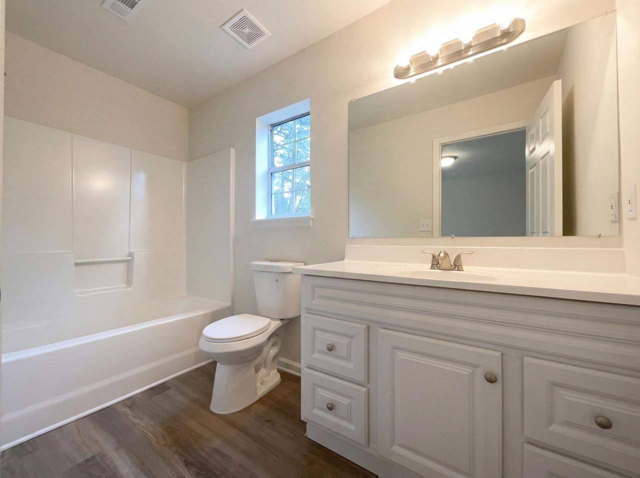 336 Price Street Photo 15