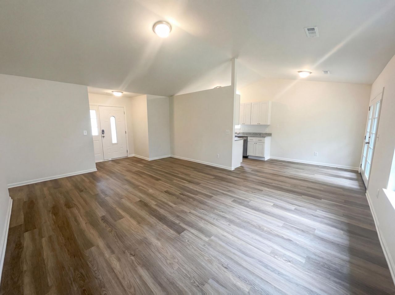 336 Price Street Photo 6