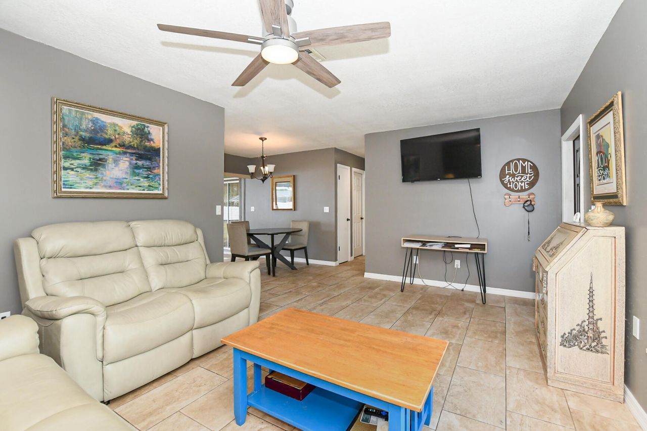 610 NW Marion Avenue, Port Saint Lucie, FL 34983 Photo