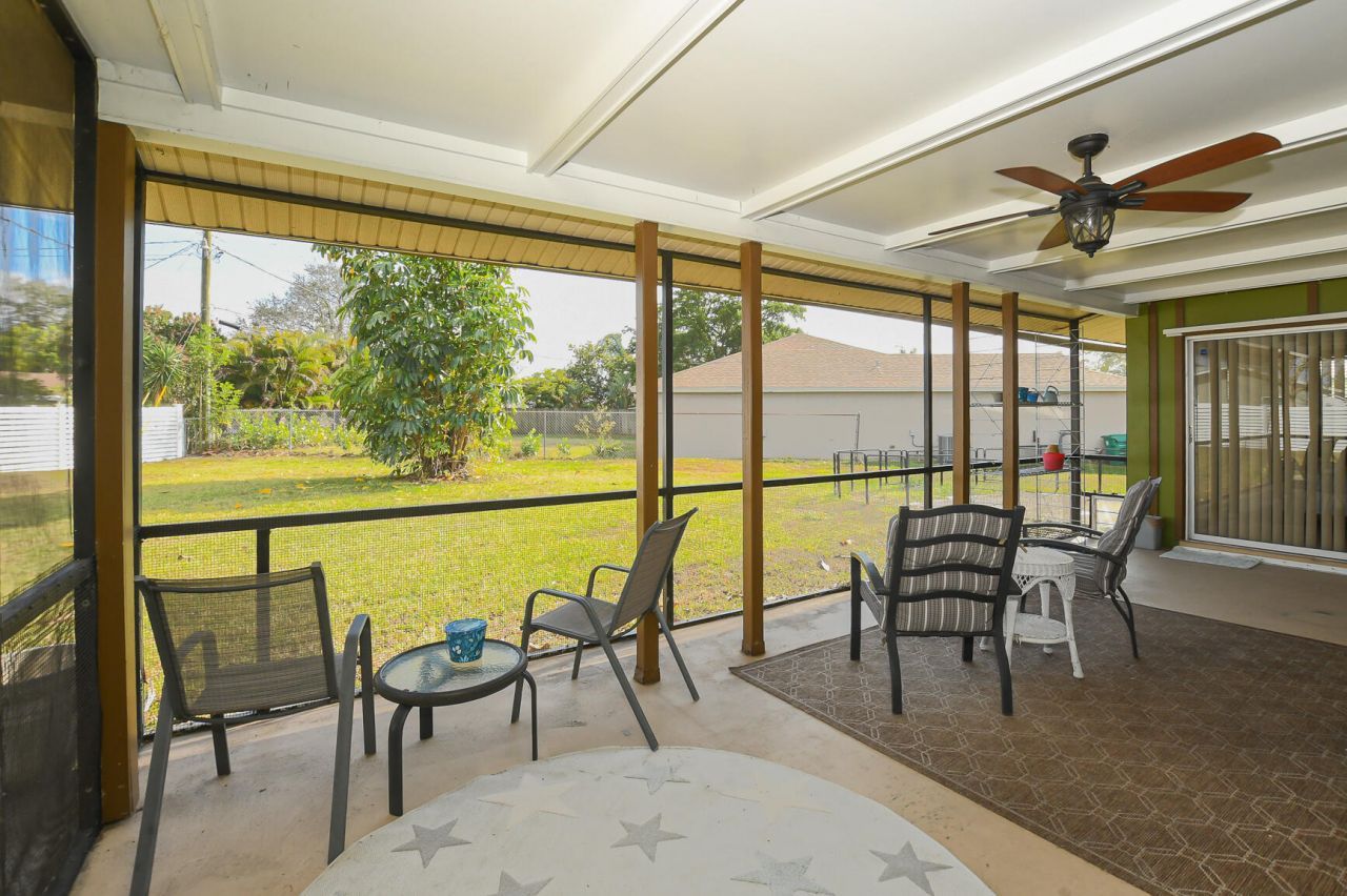 610 NW Marion Avenue, Port Saint Lucie, FL 34983 Photo