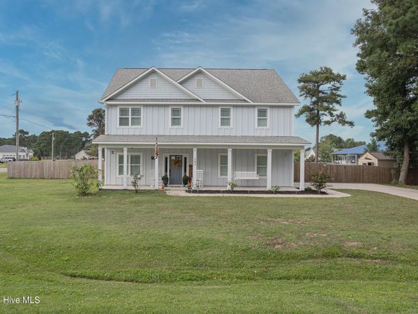 101 Kings Harbor Drive, Holly Ridge, NC 28445