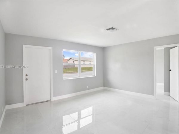 968 W 9th St, Riviera Beach, FL 33404