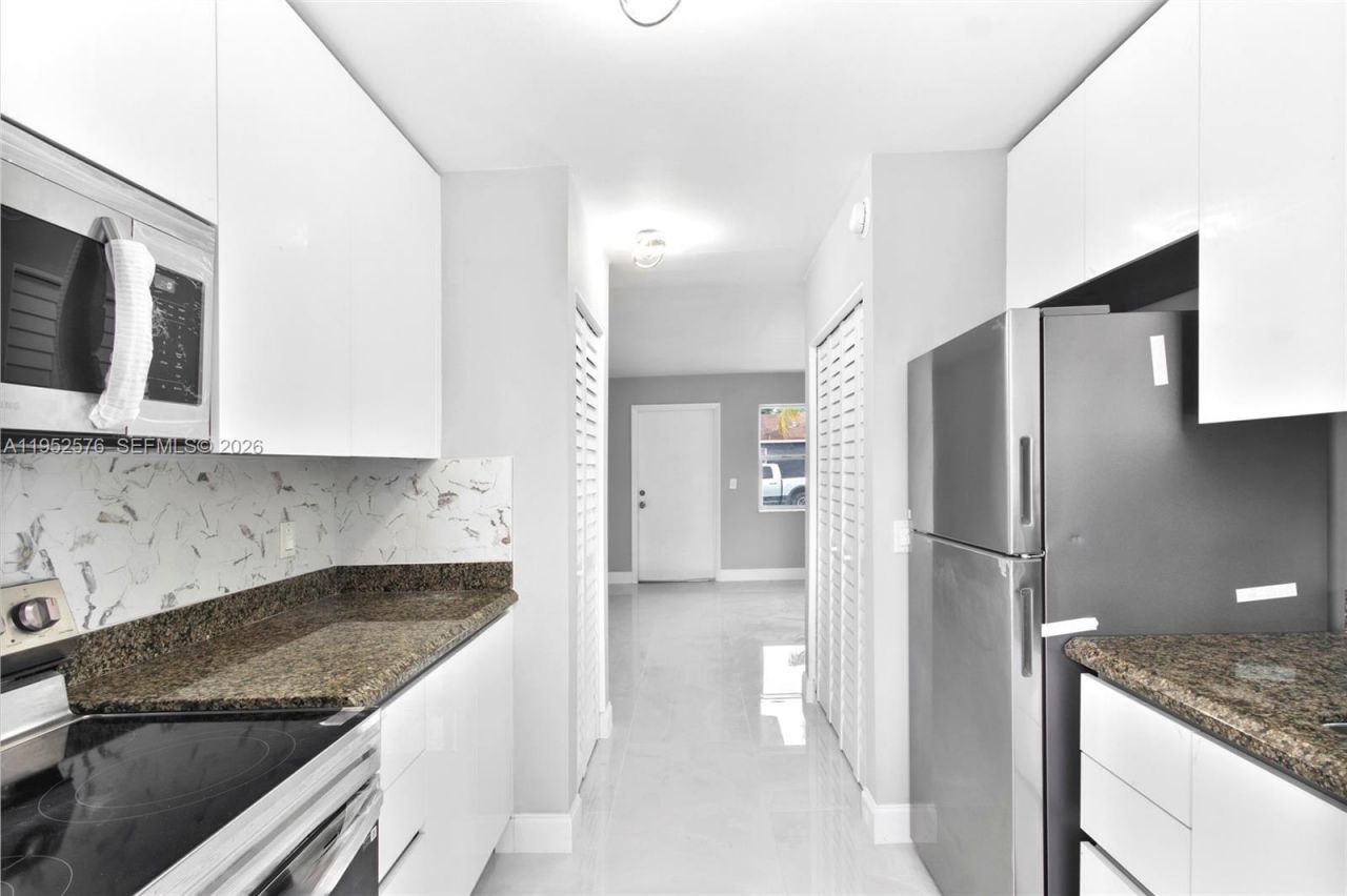 968 W 9th St, Riviera Beach, FL 33404 Photo