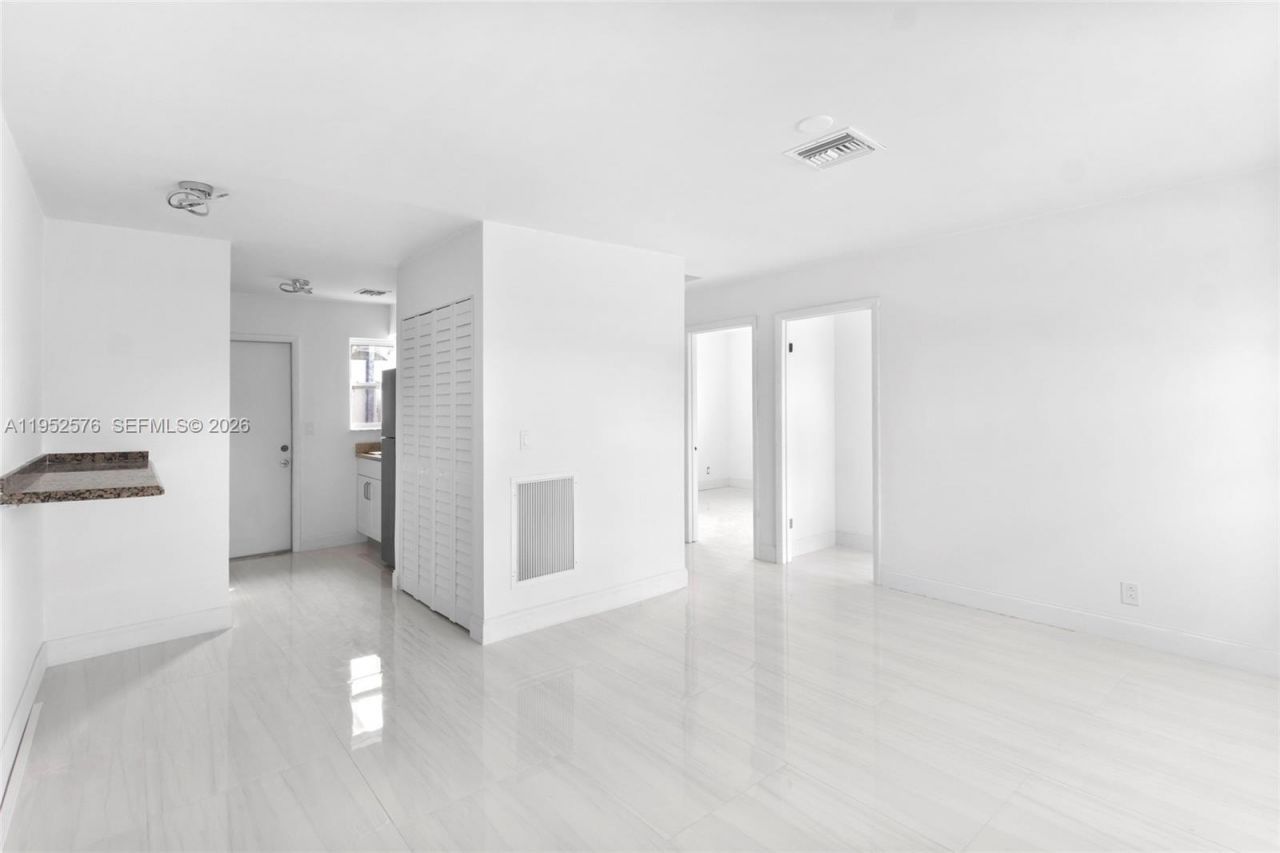 968 W 9th St, Riviera Beach, FL 33404 Photo