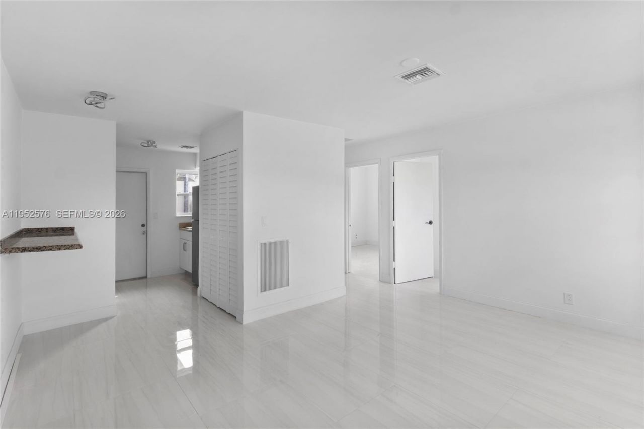 968 W 9th St, Riviera Beach, FL 33404 Photo