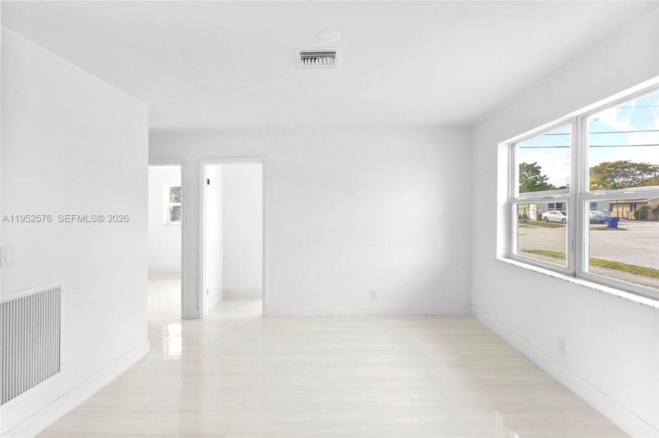 968 W 9th St, Riviera Beach, FL 33404 Photo