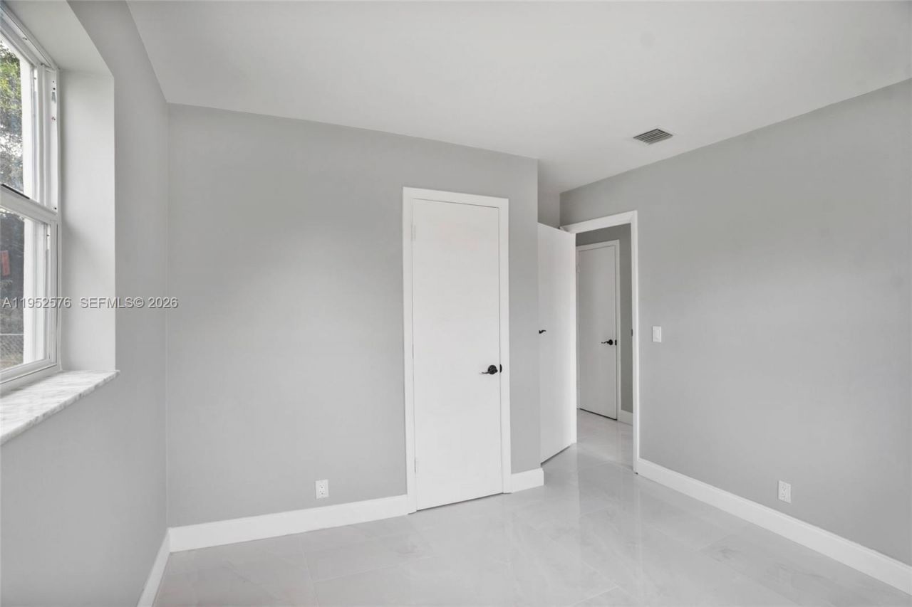 968 W 9th St, Riviera Beach, FL 33404 Photo