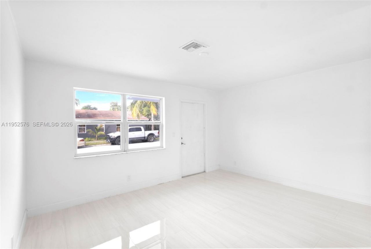 968 W 9th St, Riviera Beach, FL 33404 Photo