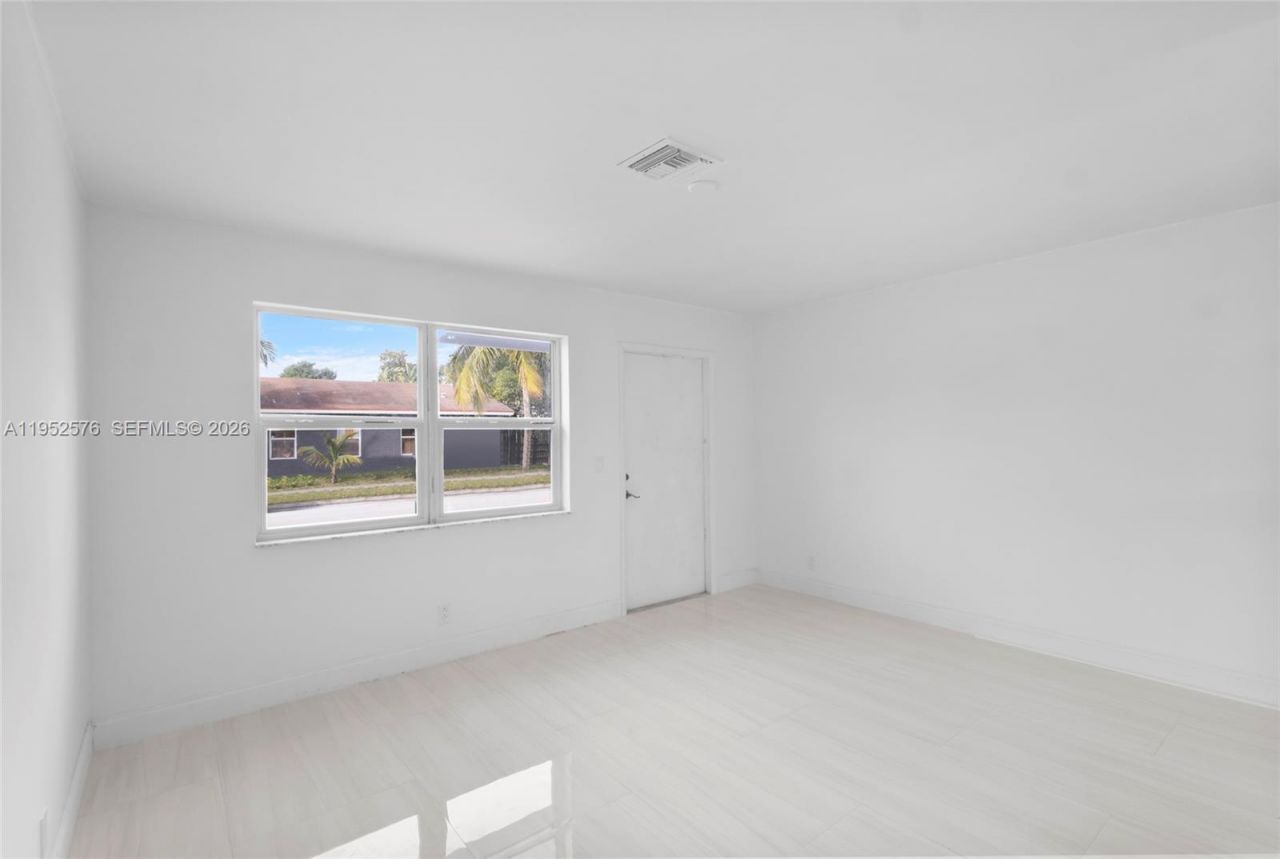 968 W 9th St, Riviera Beach, FL 33404 Photo