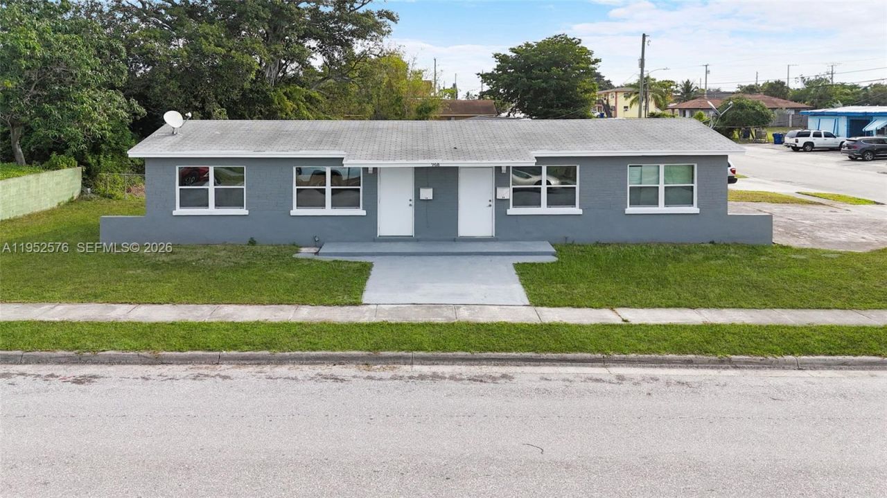 968 W 9th St, Riviera Beach, FL 33404 Photo