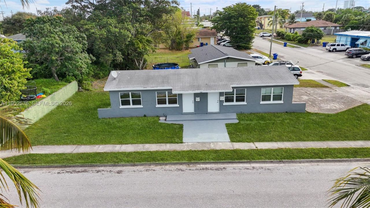 968 W 9th St, Riviera Beach, FL 33404 Photo