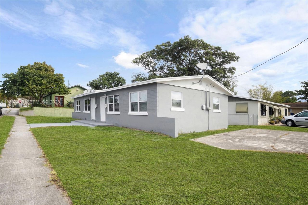 968 W 9th St, Riviera Beach, FL 33404 Photo