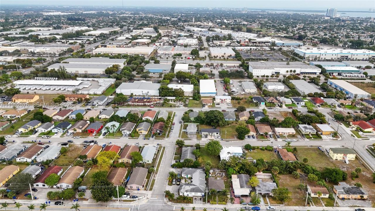 968 W 9th St, Riviera Beach, FL 33404 Photo