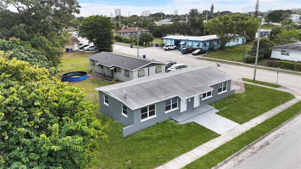 968 W 9th St, Riviera Beach, FL 33404 Photo