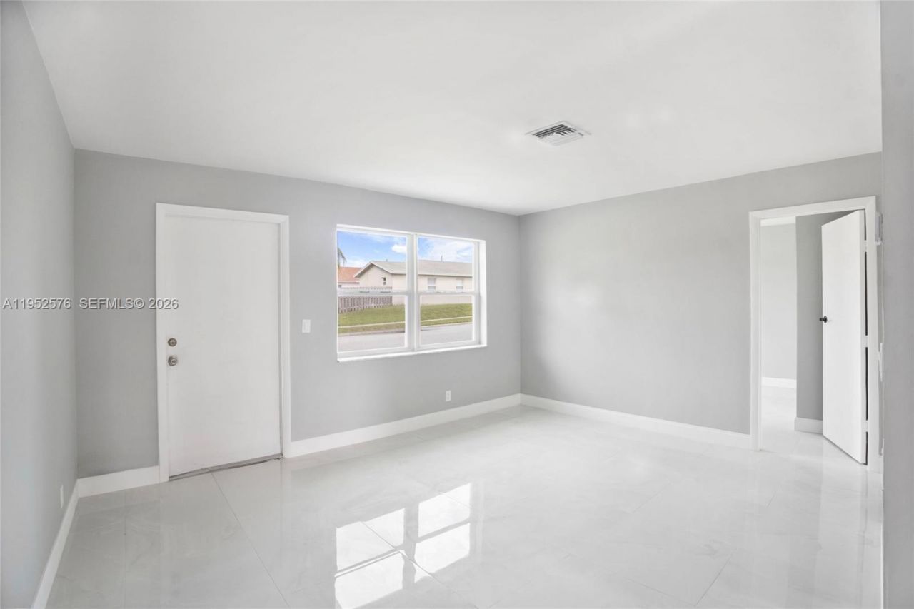 968 W 9th St, Riviera Beach, FL 33404 Photo