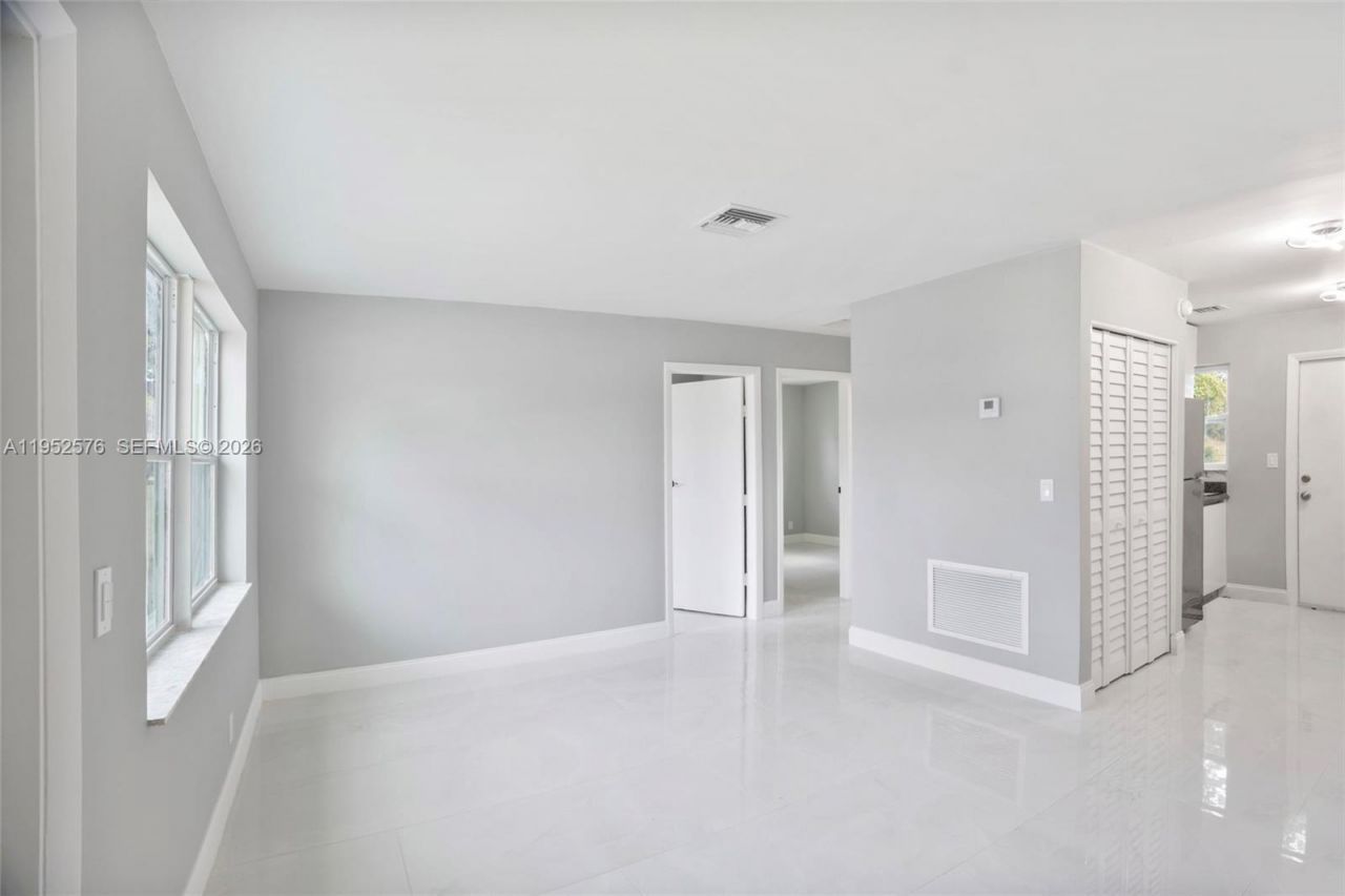 968 W 9th St, Riviera Beach, FL 33404 Photo