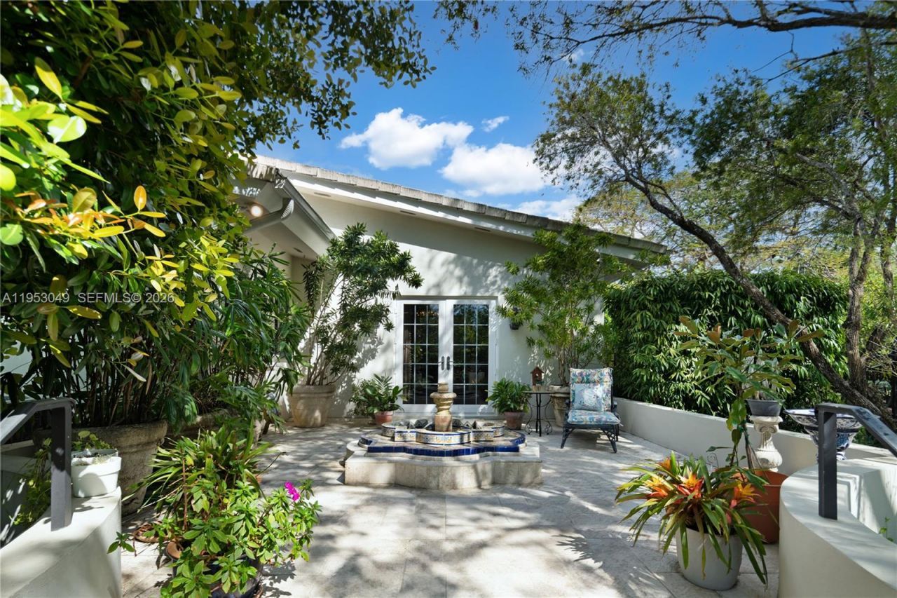 4620 Granada Blvd , Coral Gables, FL 33146 Photo