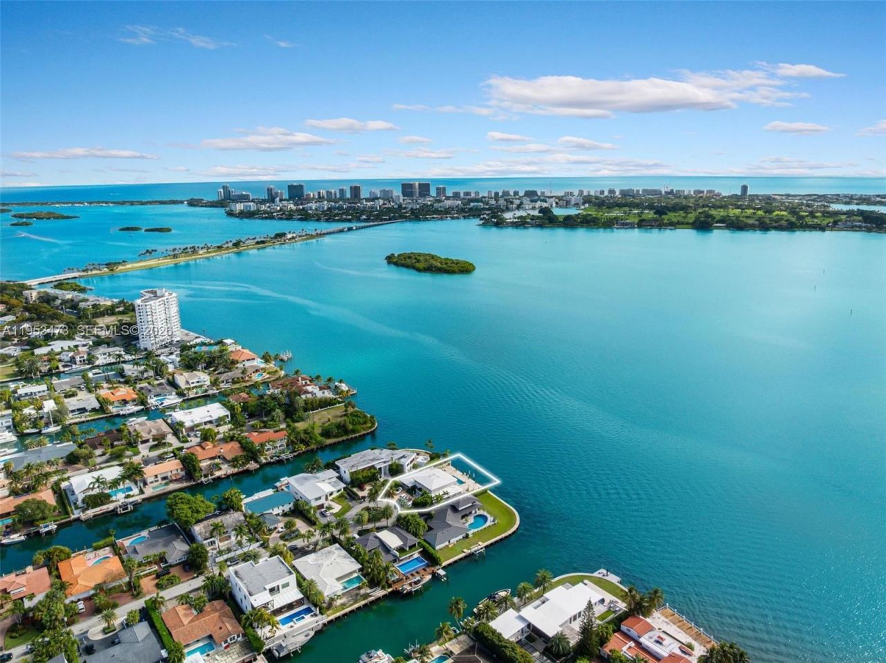 1990 NE 119th Rd, North Miami, FL 33181 Photo