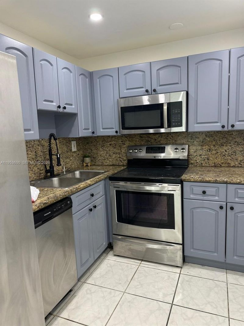 1865 79th St Csw , Unit PHD, North Bay Village, FL 33141 Photo