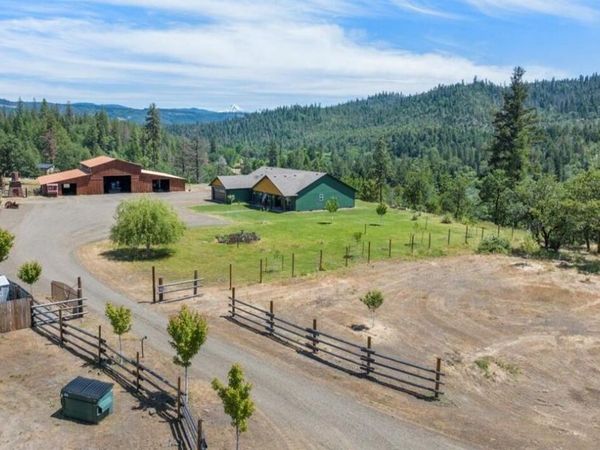 28981 Hwy 62, Trail, OR 97541