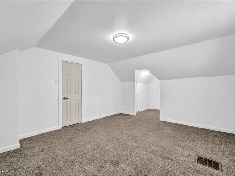 5100 Erwin Street, Maple Heights, OH 44137 Photo 20