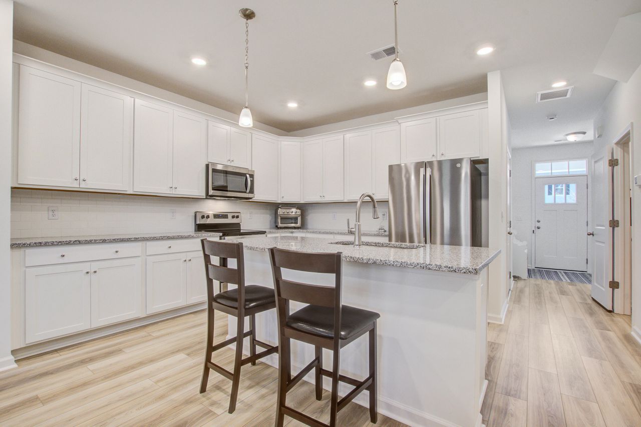 499 Trotters Lane Photo 10