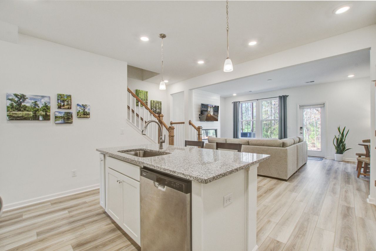 499 Trotters Lane Photo 11