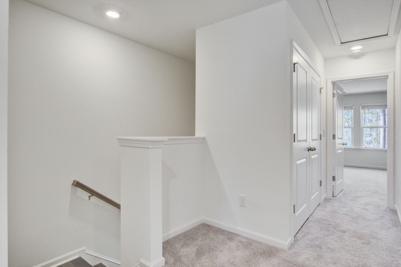 499 Trotters Lane Photo 16