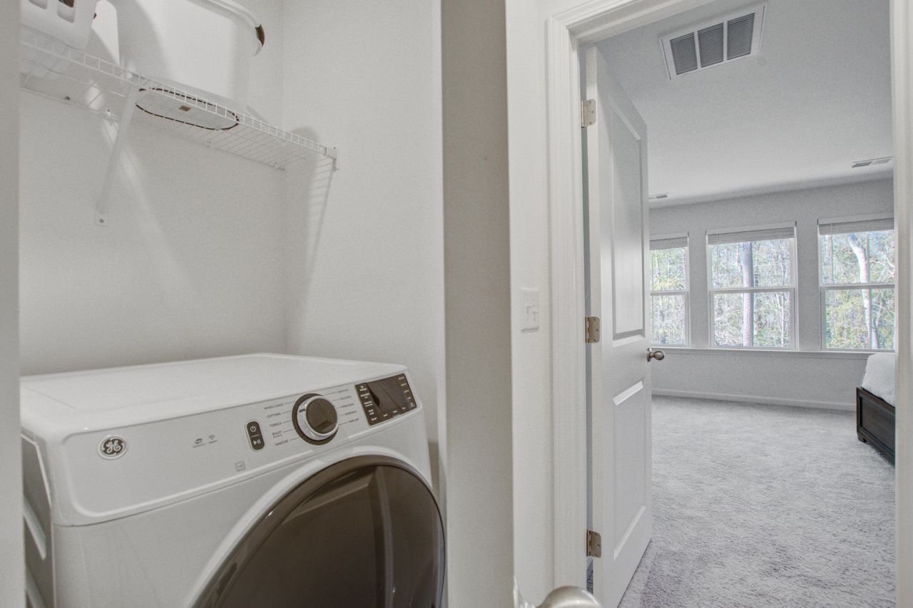 499 Trotters Lane Photo 17