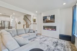 499 Trotters Lane photo 4