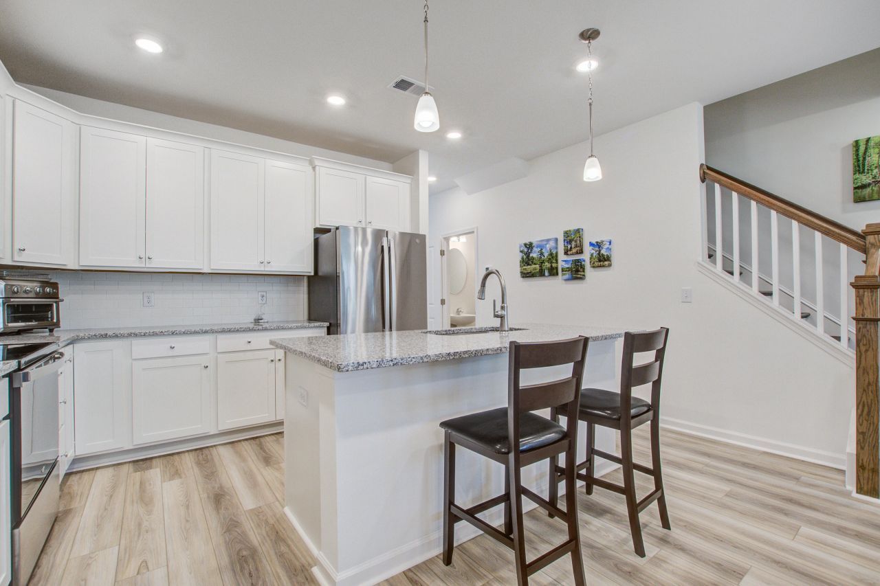 499 Trotters Lane Photo 3