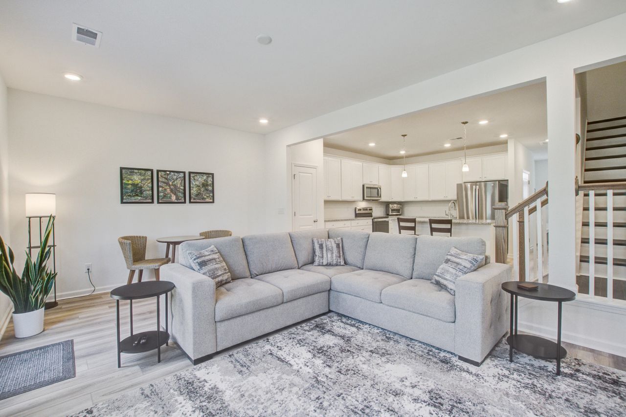 499 Trotters Lane Photo 4