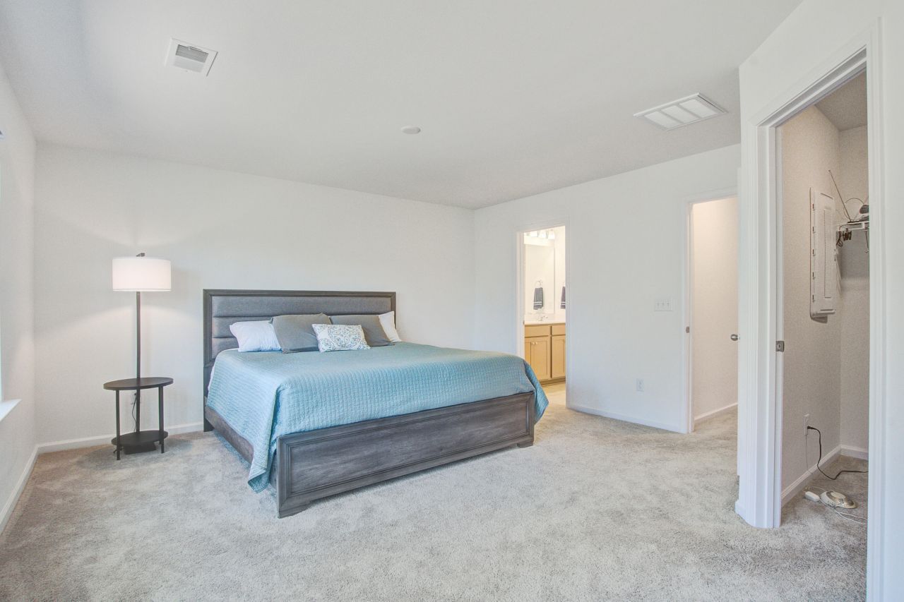 499 Trotters Lane Photo 5