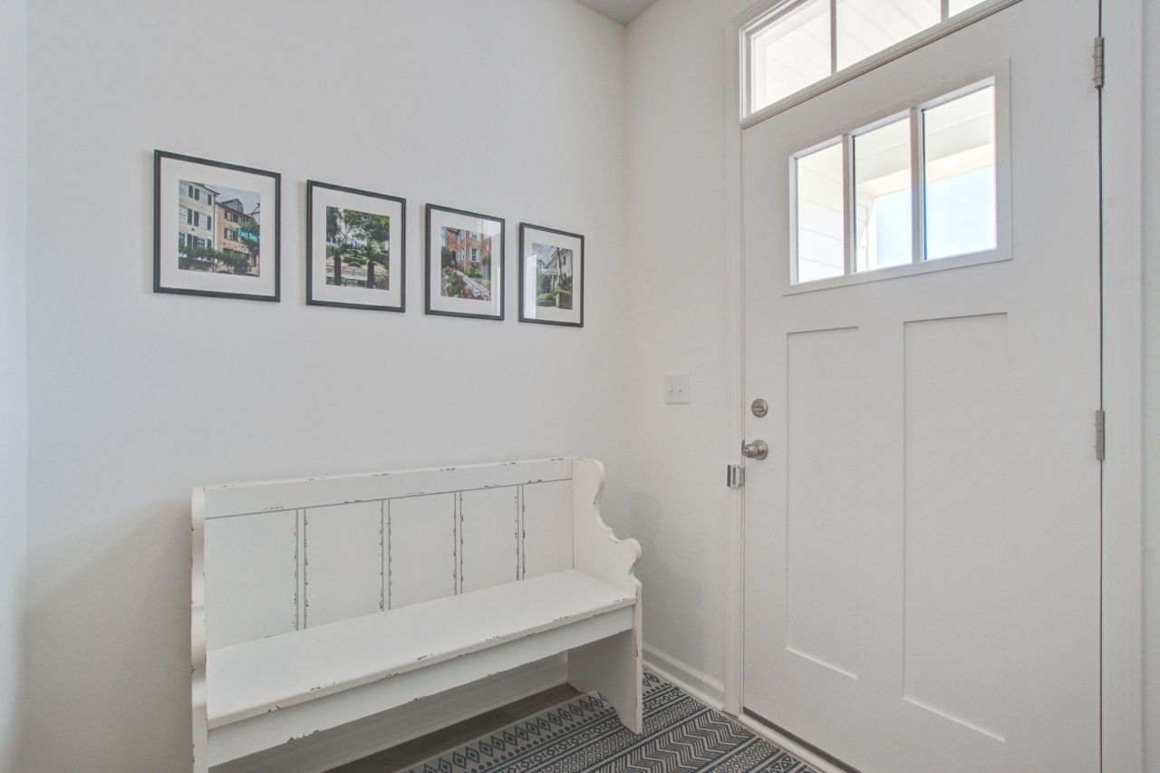 499 Trotters Lane Photo 7