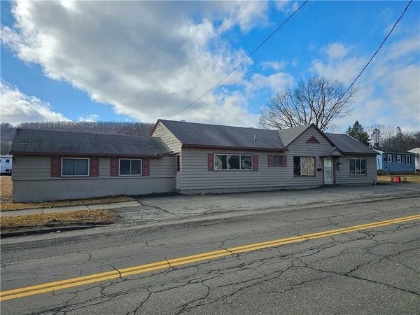 955 Hoffman Street, Elmira, NY 14905