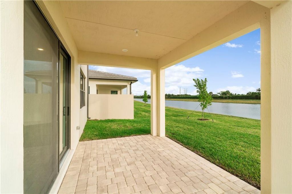 8755 Grand Prix Lane, Boynton Beach, FL 33472 Photo