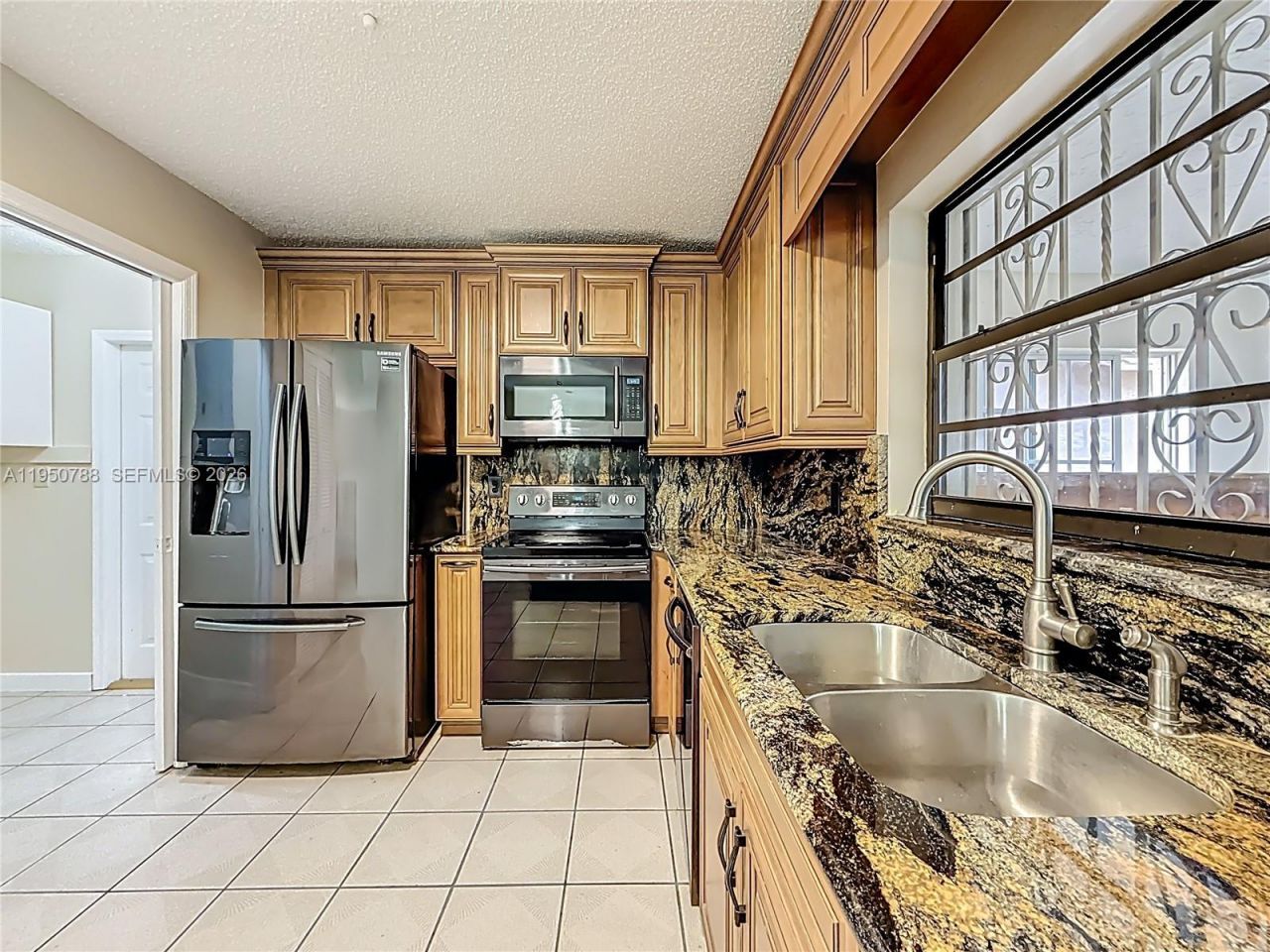 12787 NW 10th Ln, Miami, FL 33182 Photo