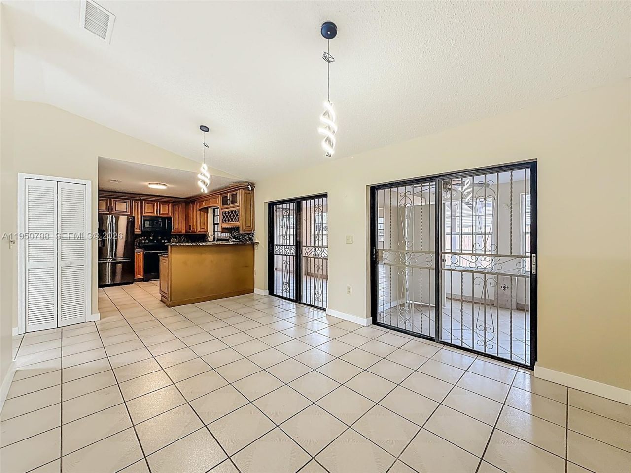 12787 NW 10th Ln, Miami, FL 33182 Photo