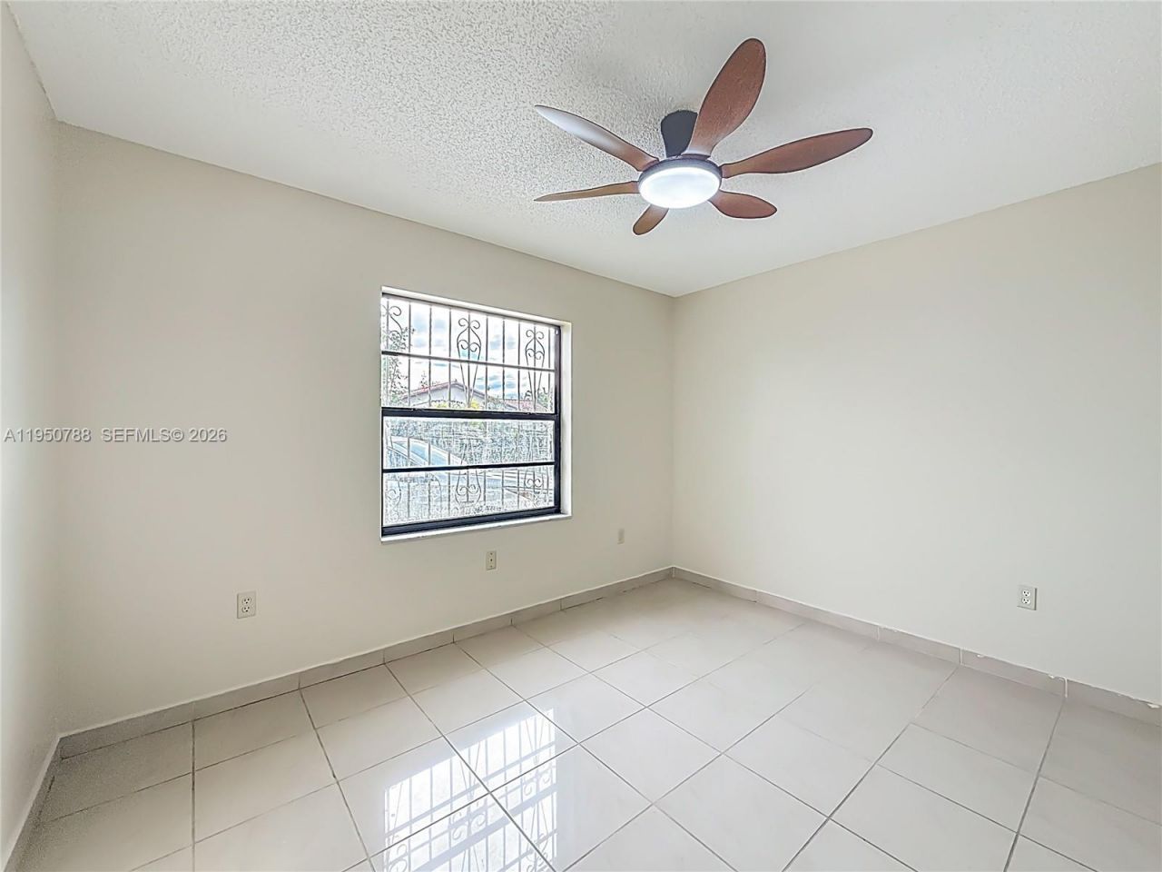 12787 NW 10th Ln, Miami, FL 33182 Photo