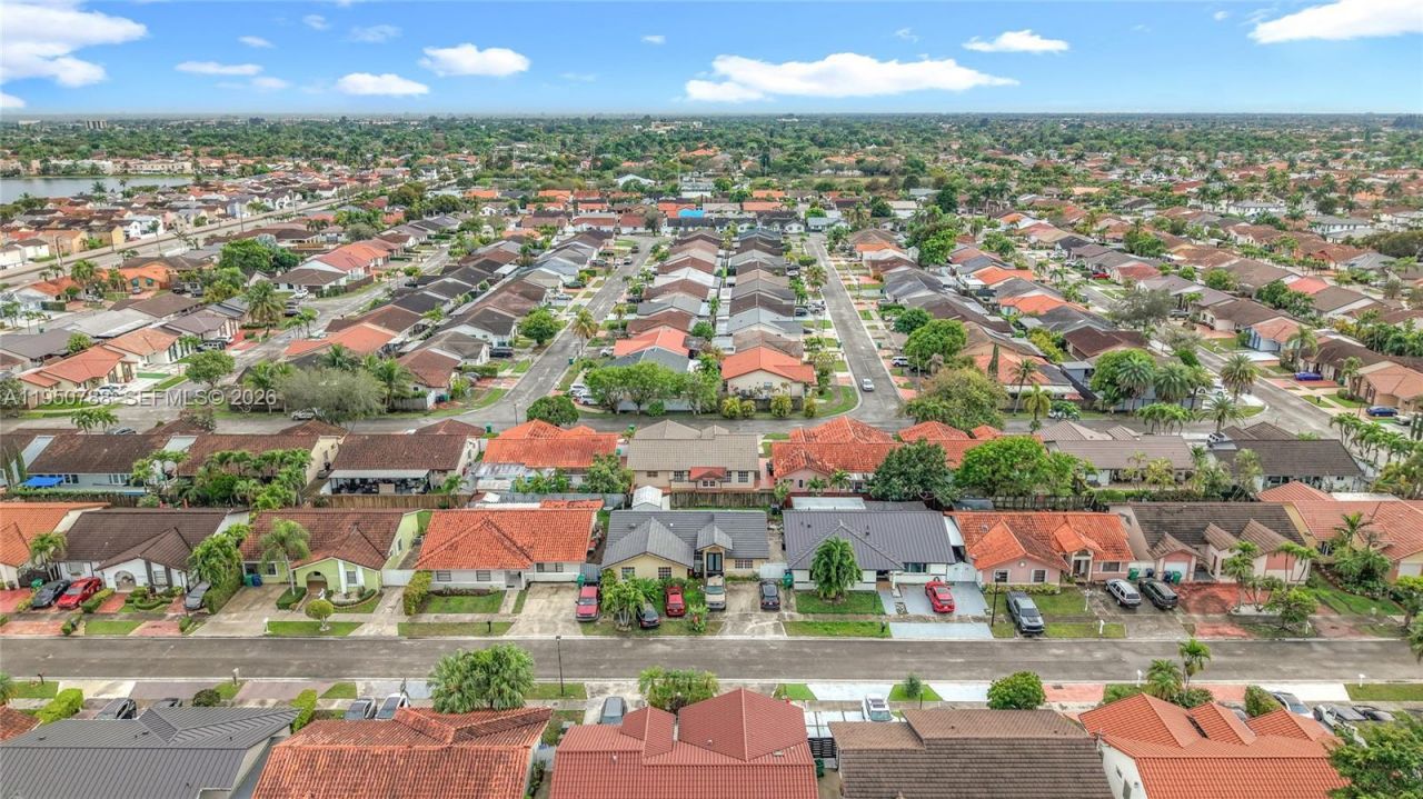 12787 NW 10th Ln, Miami, FL 33182 Photo