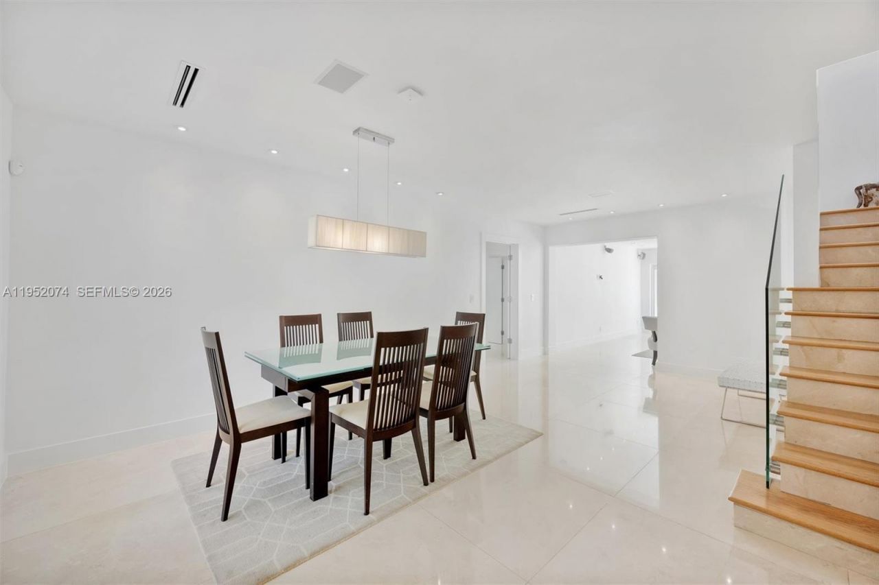 1430 N Baracoa Ave, Coral Gables, FL 33146 Photo