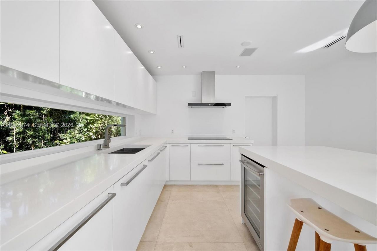 1430 N Baracoa Ave, Coral Gables, FL 33146 Photo