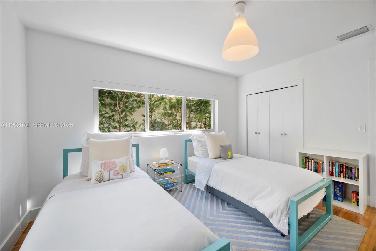 1430 N Baracoa Ave, Coral Gables, FL 33146 Photo