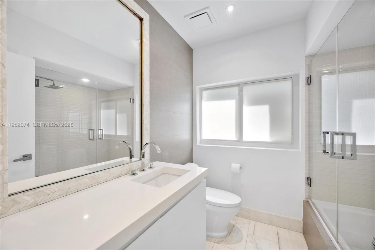 1430 N Baracoa Ave, Coral Gables, FL 33146 Photo