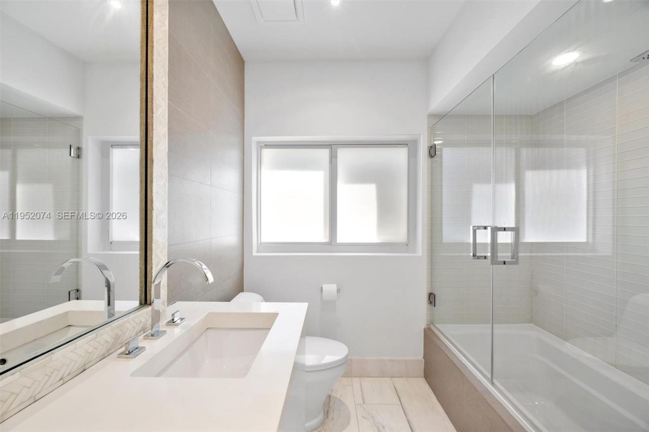 1430 N Baracoa Ave, Coral Gables, FL 33146 Photo